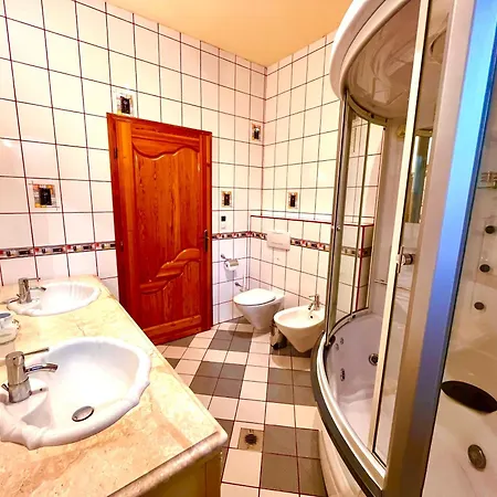 Klara Apartment *
