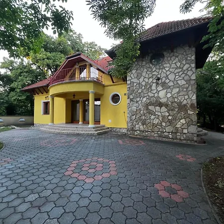 Klara Apartment